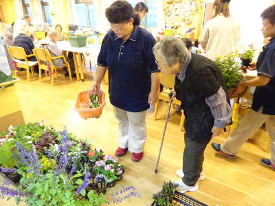 DSC07967 - 伊賀CHデイ　１０月の手芸『寄せ植え』