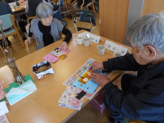 023 - 皆さんでひな祭りの準備をしました