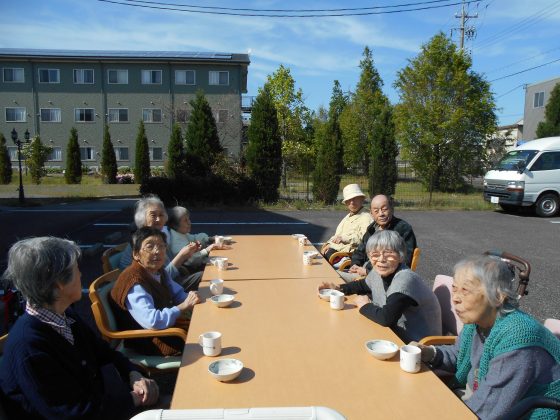 083 - 外でおやつを食べましたヽ(^o^)丿