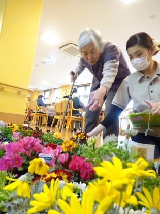 DSC04601 - 伊賀ＣＨデイ 3月の手芸｢寄せ植え」