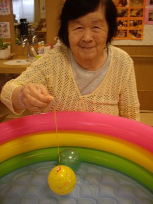 IMGP0480 - デイサービス令和、初の夏祭り (ヨーヨー釣り)