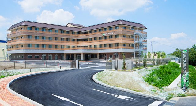 kounodai slide1 1 - 憩いの里に入居の方も