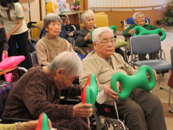 021 1 600x450 - 12月お誕生日会