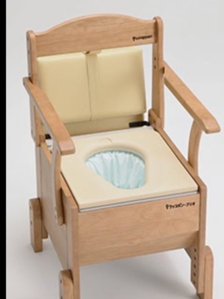 ポータブルトイレも進化しています! E2449A5B 9200 4EDD A5CB 9FB466CECA7C 450x600 - ポータブルトイレも進化しています!