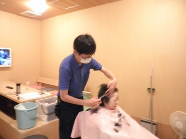 P6150223 600x450 - 訪問理美容再開