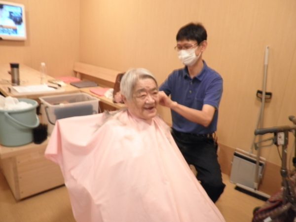 P6150226 600x450 - 訪問理美容再開