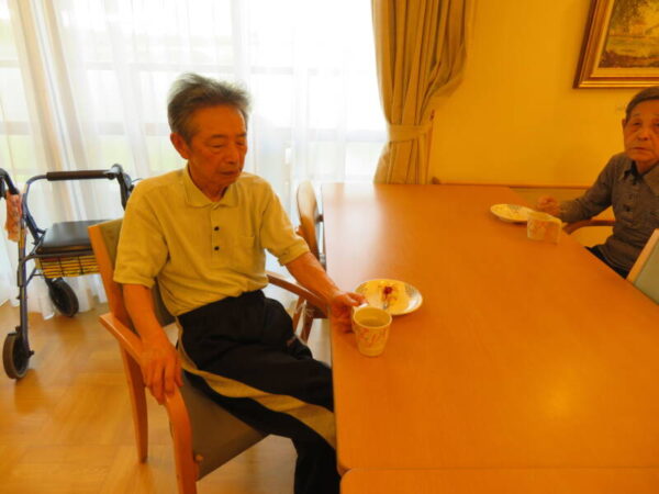 20121217 044 600x450 - 8月お誕生日会