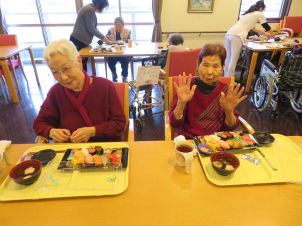 008 4 600x450 - 忘年会✨✨✨✨