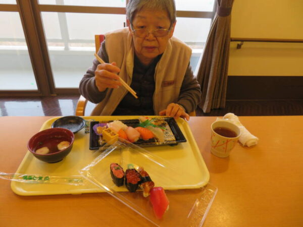 013 6 600x450 - 忘年会✨✨✨✨