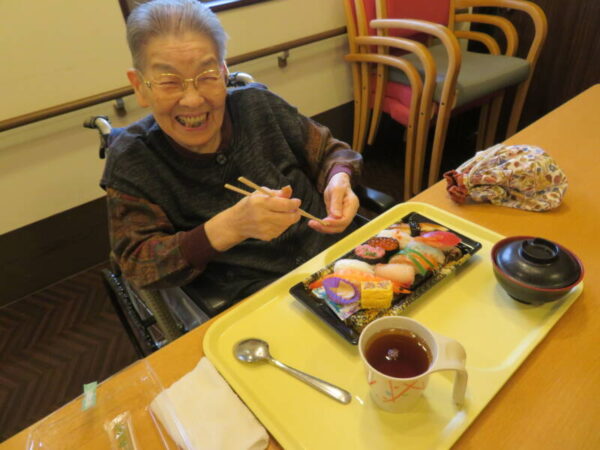 015 6 600x450 - 忘年会✨✨✨✨