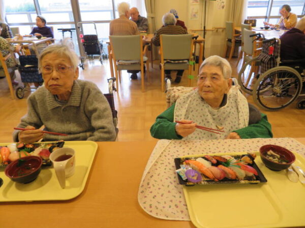 044 3 600x450 - 忘年会✨✨✨✨