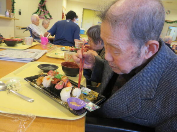 049 3 600x450 - 忘年会✨✨✨✨