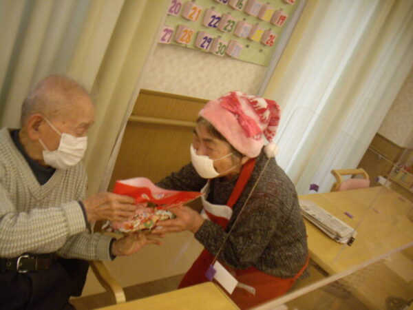 IMGP0155 600x450 - デイのクリスマス会