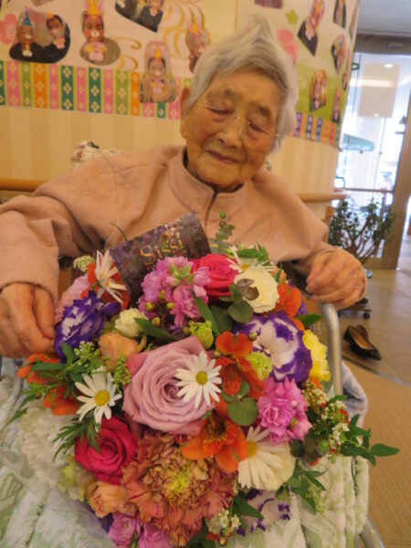 079 450x600 - 106歳のお誕生日🎂