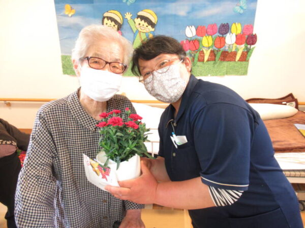 伊賀CHデイ ☆今月の手芸『寄せ植え』 IMG 0208 600x450 - 伊賀CHデイ ☆今月の手芸『寄せ植え』