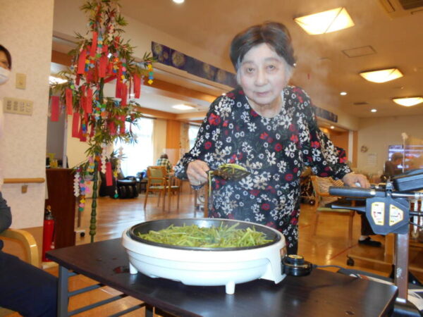 DSCN7209 600x450 - 芋の葉っぱを料理しました