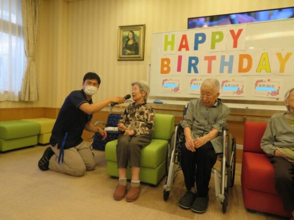 IMG 9320 LI 600x450 - 6月お誕生日会
