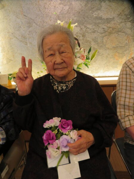 IMG 0256 450x600 - 9月お誕生日会