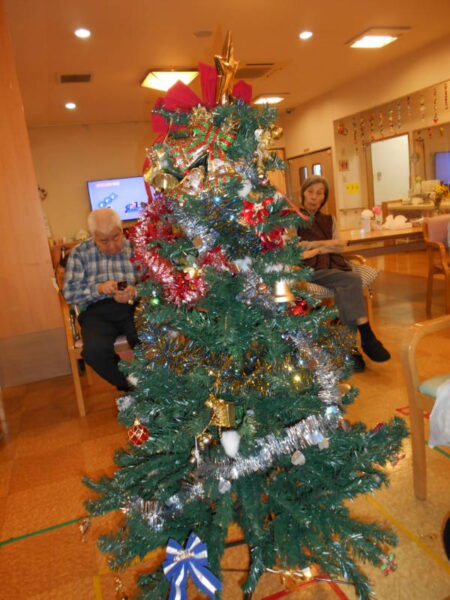 DSCN7752 2 e1638347314116 450x600 - クリスマスツリー飾り♪♪