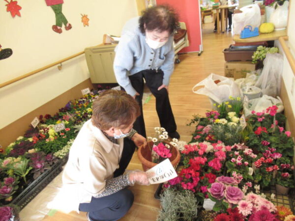 IMG 2911 600x450 - 伊賀CHデイ☆今月の手芸『寄せ植え』