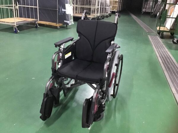 16000CD0 0381 41B8 B339 026F0034D314 600x450 - 車いすの肘掛けについて