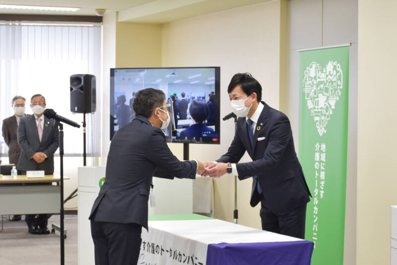 新会長・新社長就任式 20220405 036 mini - 新会長・新社長就任式