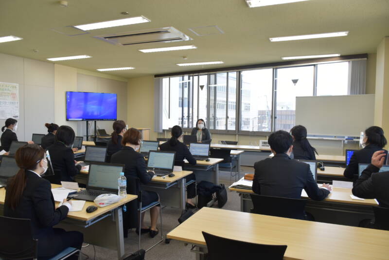 新入社員研修 20220405 098 L0600004 - 新入社員研修
