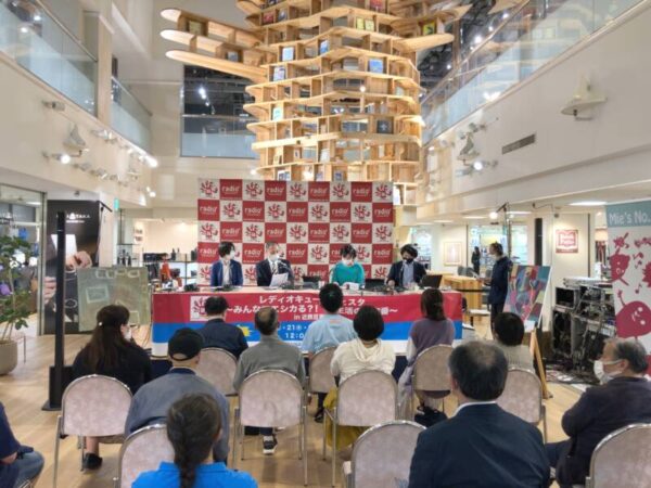 近鉄百貨店四日市店での公開生放送に参加してきました! IMG 7817 600x450 - 近鉄百貨店四日市店での公開生放送に参加してきました!