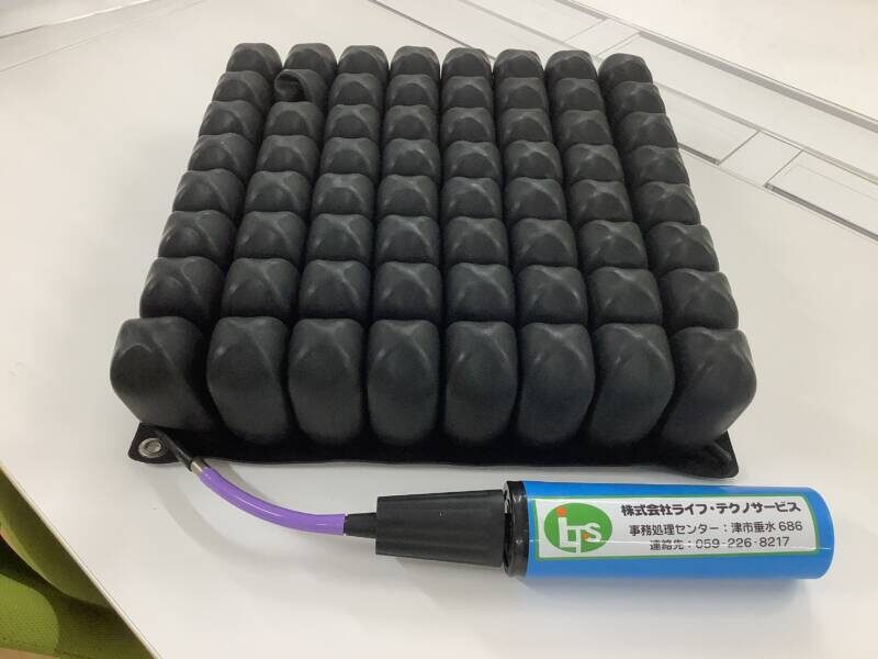 7AAEA6B2 7806 4EA4 BA19 D898699A175A 800x600 - 車いすクッション