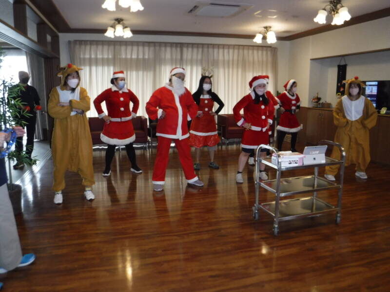 4987a1c3800436e27ce270e0751cf524 800x600 - 鴻之台ケアホーム　クリスマス会開催です🎄🎅
