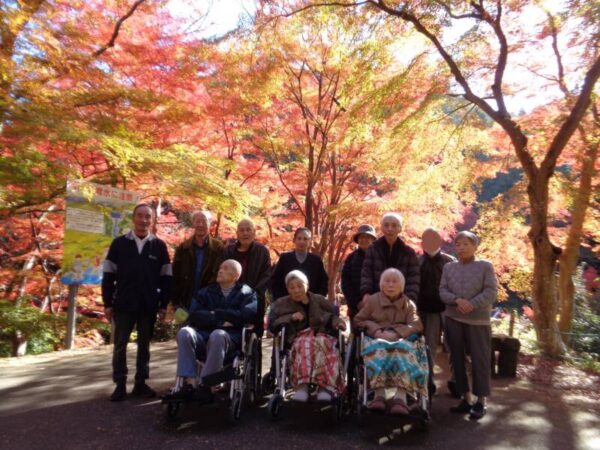 508b37f195b91f7d901273d4cd2d87f0 1 600x450 - 紅葉狩りへ♪