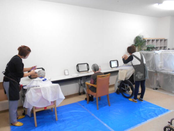 ヘアサロン✂の様子をお届け DSCN9045 600x450 - ヘアサロン✂の様子をお届け