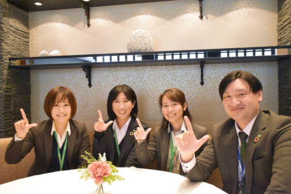20240202 004 400252 400259 400260 T0000373 re 600x400 - 社員への感謝を込めて・・・2023年度　永年勤続表彰