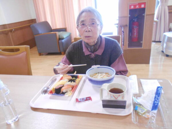 DSCN9243 600x450 - 🍣お楽しみ昼食🍣