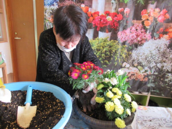 IMG 6781 600x450 - 伊賀CHデイ☆寄せ植え体験☆