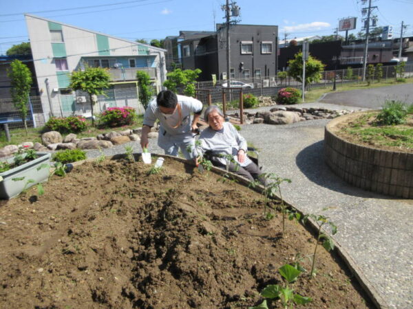 5月🌸園芸レクリエーション IMG 0573 600x450 - 5月🌸園芸レクリエーション