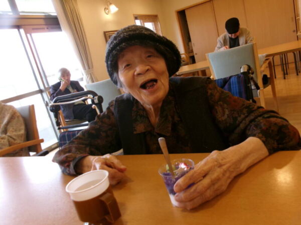 102 0222 600x450 - お誕生日＆カフェ