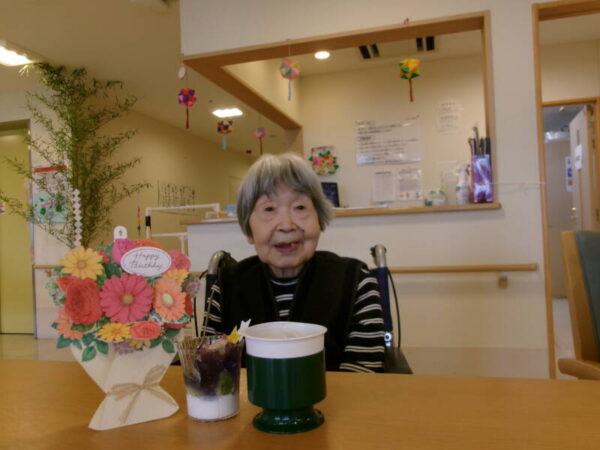 102 0230 600x450 - お誕生日＆カフェ