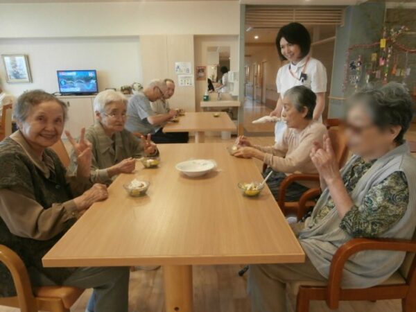 7298d69c06352c3c7c505a1d607948a2 600x450 - 鴻之台ケアホーム10周年行事（番外編）