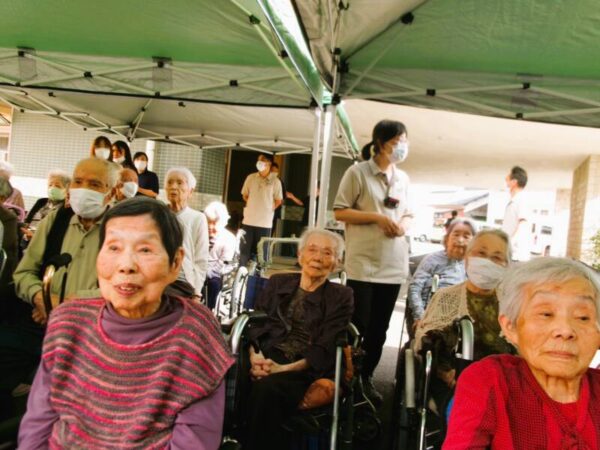 102 1018 600x450 - 秋祭り・２０２４（ボランティア編）