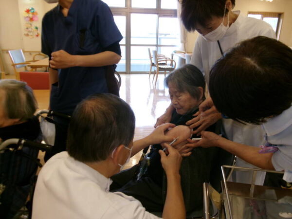 102 1229 600x450 - インフルエンザ予防接種