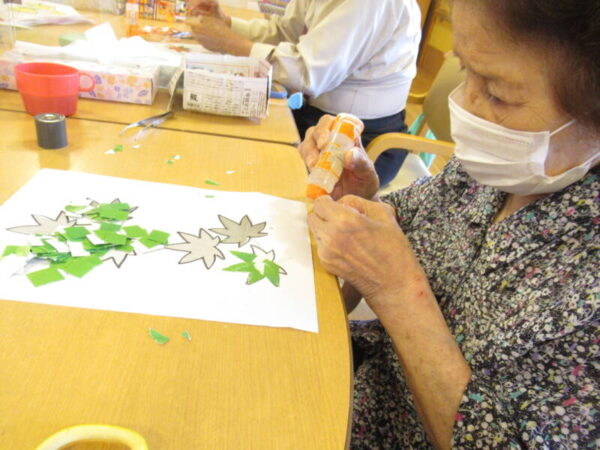 IMG 8851 600x450 - 伊賀CHデイ☆10月壁面制作の様子☆