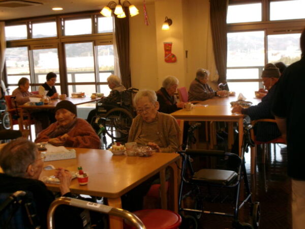 102 1964 600x450 - 🌟🎄クリスマス会🎄🎅