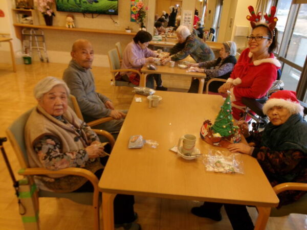 102 2004 600x450 - 🌟🎄クリスマス会🎄🎅