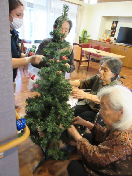 IMG 2549 1 450x600 - 2024年　鴻之台CHクリスマス会