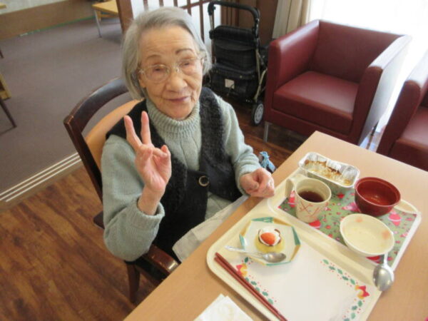 IMG 2743 1 600x450 - 2024年　鴻之台CHクリスマス会