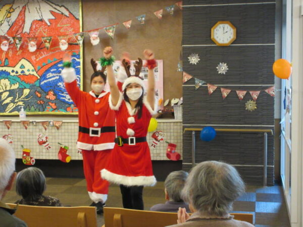 IMG 2766 1 600x450 - 2024年　鴻之台CHクリスマス会