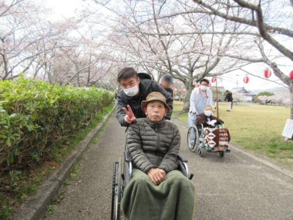 2061d1da0047361921e91387fcec03f6 1 600x450 - お花見ツアー