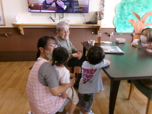 103 0954 600x450 - やる気保育園の園児たちと一緒🌷🌷