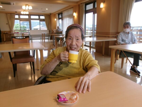 103 1528c 600x450 - カフェ時間